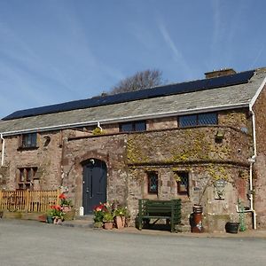 The Old School And Betty'S B&B Whitehaven Exterior photo