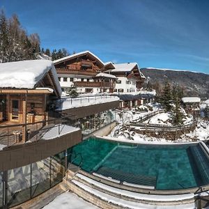 Charmehotel Uhrerhof - Deur Ortisei Exterior photo