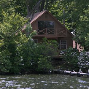 Villa Cabin Deck House - Formidable Cabin In Laurel Island à East Hampton Exterior photo