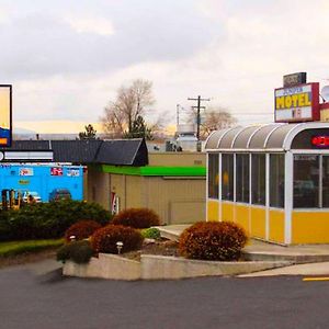 Juniper Motel Madras Exterior photo