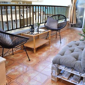 Appartement Seafront Apt Amazing Terrace 2 Double & 2 Single Bed à Cunit Exterior photo