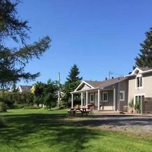 Bed and Breakfast Gite Duchenier à Saint-Narcisse-de-Rimouski Exterior photo