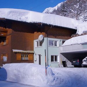 Hotel Haus Konzett à Klosterle am Arlberg Exterior photo