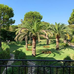 Appartement agréable en bord de mer Villefranche-sur-Mer Exterior photo