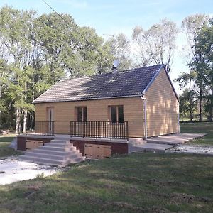 Villa maison indépendante à Saint-Amand-en-Puisaye Exterior photo