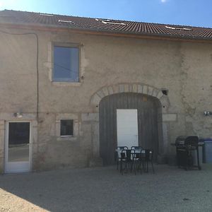 Hotel La Chambre des Avivés à Montigny-sur-l'Ain Exterior photo