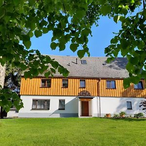 Familienfreundliche Ferienwohnung Zschorlau Exterior photo