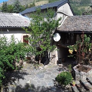 Villa Les pruniers à Fraissinet-de-Fourques Exterior photo