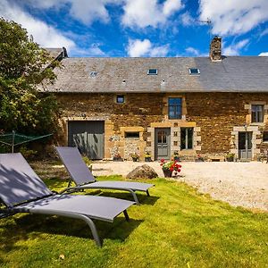 Villa Les prairies du Mont - Le gite de La Chapelle à Sougéal Exterior photo