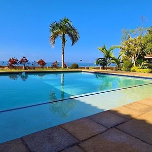 Hotel Illovo Beach House à Amanzimtoti Exterior photo