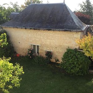 Hotel La Tour de Gué à Mirebeau Exterior photo