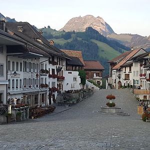 Hotel Au soleil de Gruyères chez Chantal Exterior photo