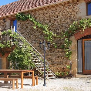 Bed and Breakfast les Tours de Bombel à Saint-Amand-de-Coly Exterior photo