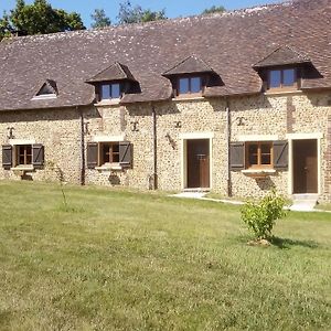 Bed and Breakfast Domaine de Gentilly à Saint-Maurice-lès-Charencey Exterior photo