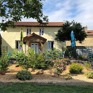 Bed and Breakfast The Walnut Tree Chambre d’Hotes à Le Dorat Exterior photo