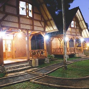 Hotel Penginapan Pangalengan Bumi Saddam Palayangan à Bandung Exterior photo