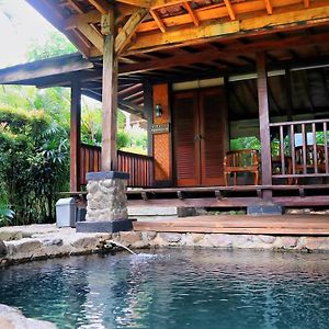 Tirta Arsanta Hot Springs & Villa Bogor Exterior photo