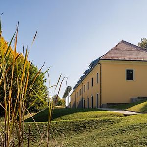 Hotel Dvorec Trebnik - Sobe à Slovenske Konjice Exterior photo