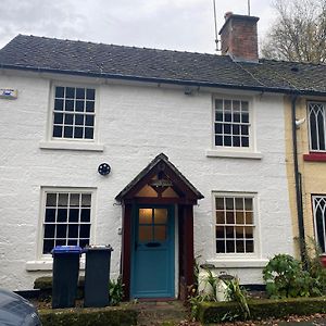 Rock View Cottage, 2 Bedrooms Near Alton Towers Exterior photo