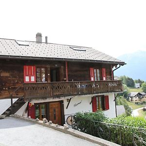 Boutique Apartment in Valais with Balcony Guttet-Feschel Exterior photo