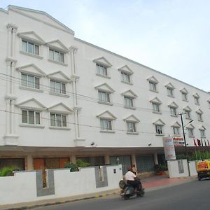 Hôtel Parijatha Gateway à Bangalore Exterior photo