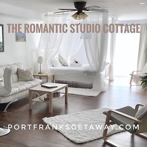 Romantic Studio Cottage Lambton Shores Exterior photo