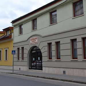 Hotel Althann Vendégház és Konferencia Központ à Vác Exterior photo