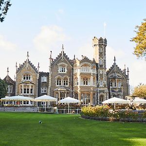 Hotel Oakley Court à Windsor Exterior photo