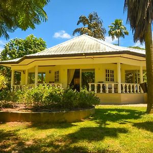 Skyblue Guesthouse - Self Catering Baie Sainte-Anne Exterior photo