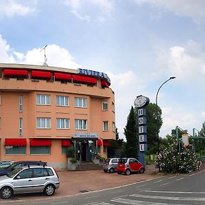 Hotel Riviera Segrate Exterior photo