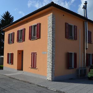 Hotel Casa Yoghi à Cadenazzo Exterior photo