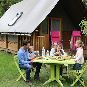 Hotel Camping le Nid du Parc à Villars-les-Dombes Exterior photo