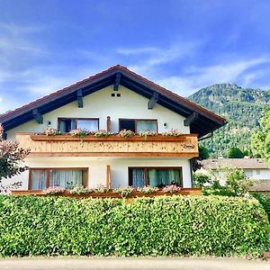 Appartement Haus Seerose à Bayerisch Gmain Exterior photo