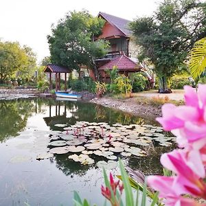 Hotel Pranpalun ปราณปาลัน à Kanchanaburi Exterior photo