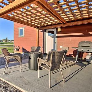 Villa Updated Townhouse With Pergola, Walk To Downtown! à Choteau Exterior photo