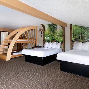 Natura Treescape Resort Wisconsin Dells Exterior photo