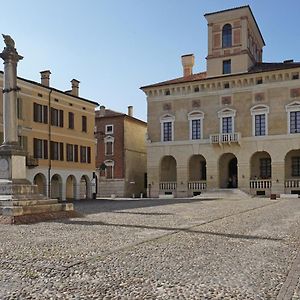 Toson d'Oro Bed&Breakfast Sabbioneta Exterior photo