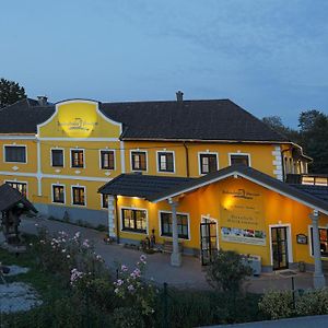 Hôtel Perbersdorfer Heuriger à Neuhofen an der Ybbs Exterior photo