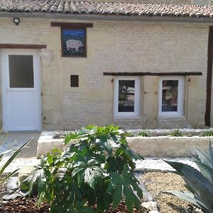 Hotel The Piggeries At La Maison Tumtum Arbre à Loudun Exterior photo