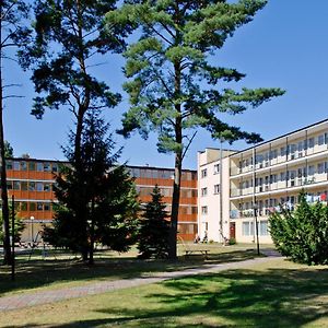 Hotel Osrodek Rehabilitacyjno-Wypoczynkowy Fama-Sta à Mrzeżyno Exterior photo