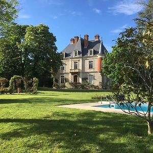 Bed and Breakfast Domaine du Perrier à Sainte-Agathe-la-Bouteresse Exterior photo