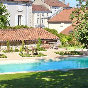 Villa La Châtaigne à Piégut-Pluviers Exterior photo