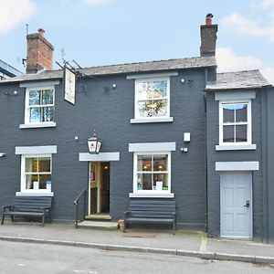 The Fountain Inn Leek Exterior photo