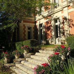 Bed and Breakfast Domaine de Champ rose à Saint-Laurent-de-Belzagot Exterior photo