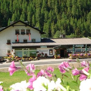 Hotel Gasthof Jagawirt à Sankt Jakob in Defereggen Exterior photo