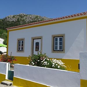 Maison d'hôtes Casa Do Avô In Montejunto à Cadaval Exterior photo