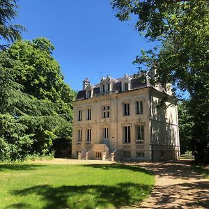 Bed and Breakfast Le Clos du Cèdre à Saint-Ouen  Exterior photo