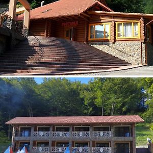 Hotel Zatyshok à Svalyava Exterior photo