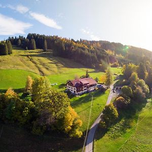 Hotel Gaestehaus Schlegel à Gunzesried Exterior photo