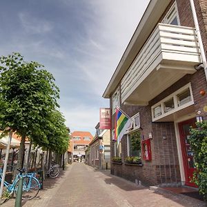 Hotel Oepkes West-Terschelling Exterior photo